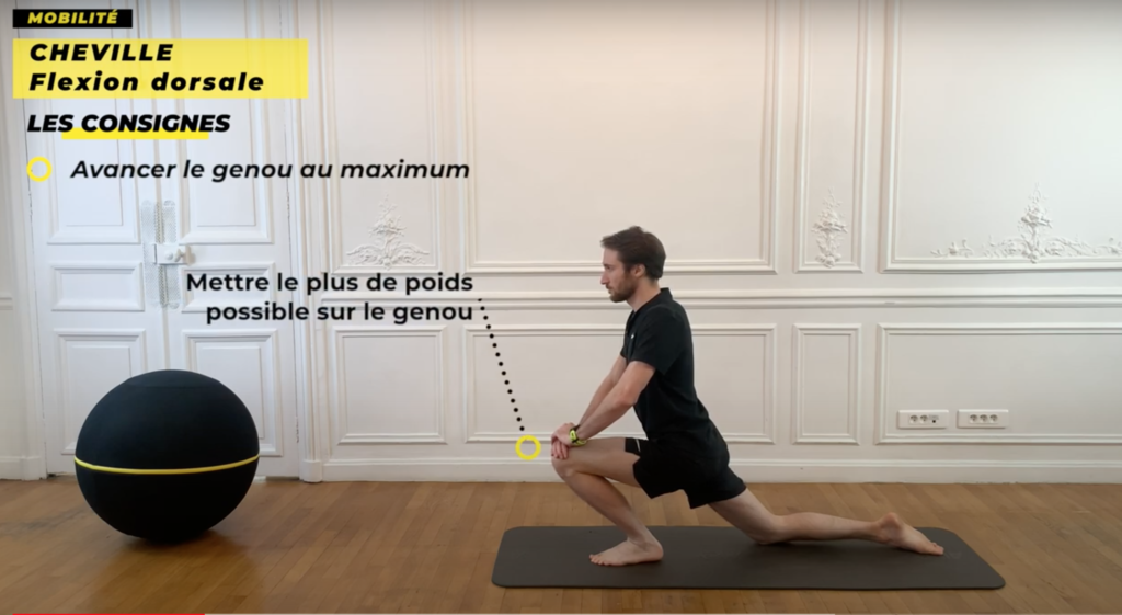 exercice de mobilité de la cheville en flexion dorsale