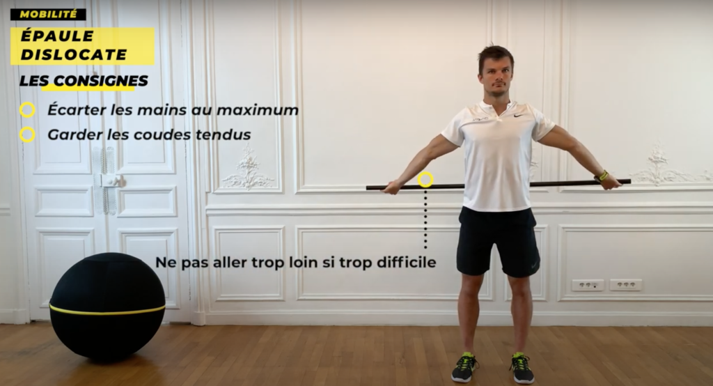 exercice de mobilité de l'épaule en rotation