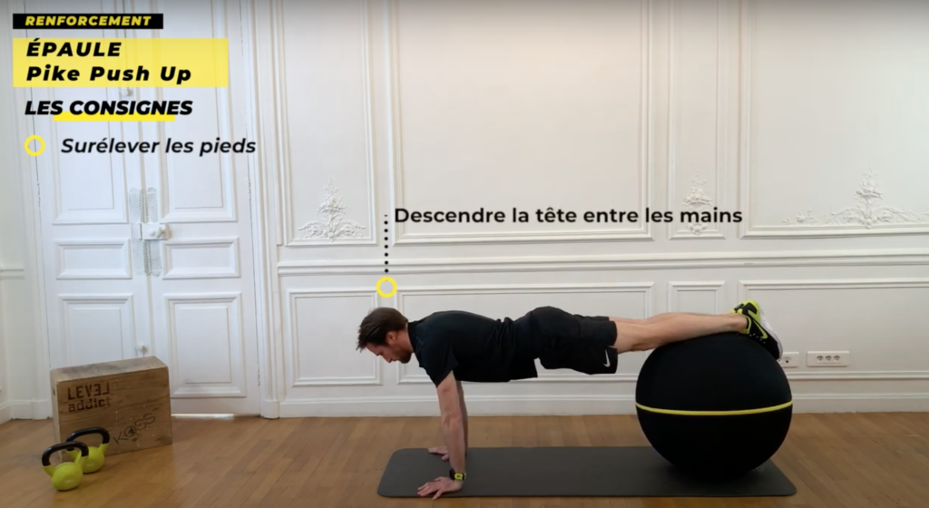 exercice de renforcement musculaire pectoral triceps épaule