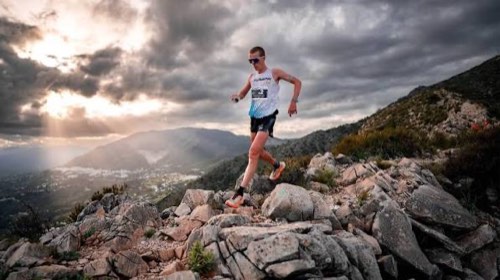 Coureur de trail en pleine course, blessure du coureur