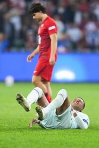 blessure au genou gauche kylian mbappe 25 septembre france turquie ligue des nations