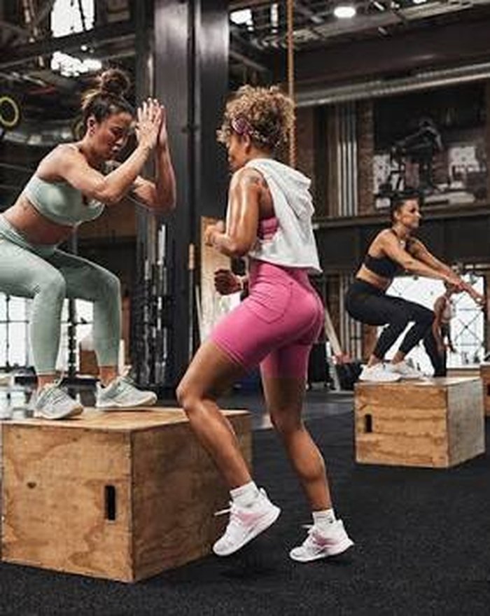 Athlète de CrossFit en plein effort