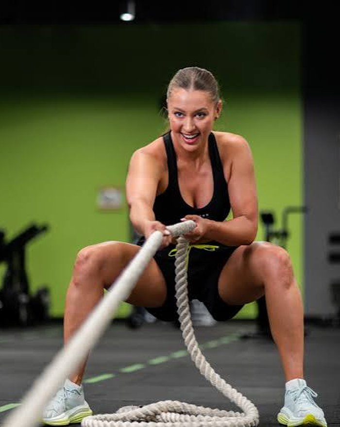 Atletas entrenando en funcional