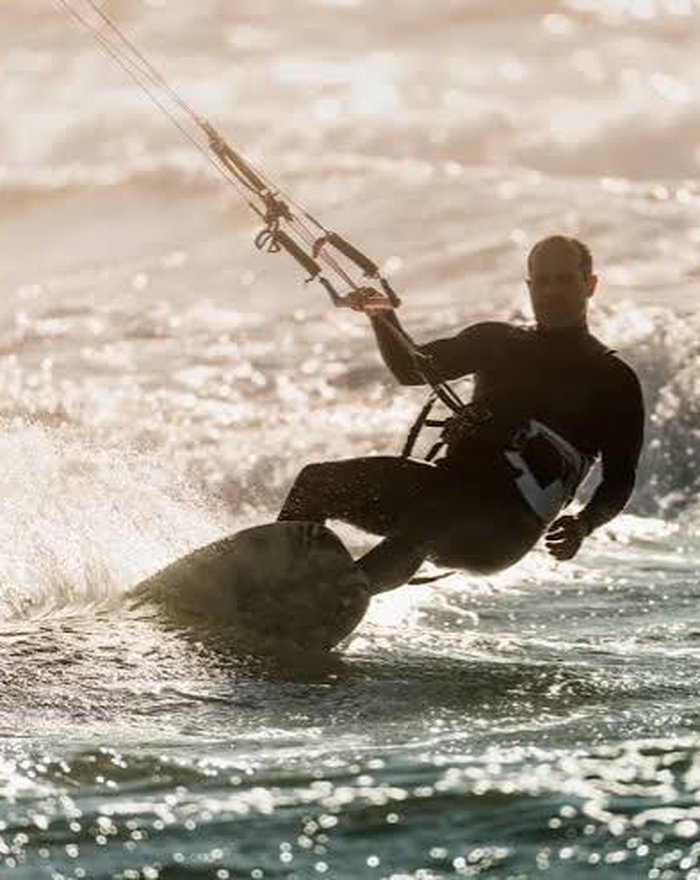 Pratiquant s'entraînant en sport de glisse