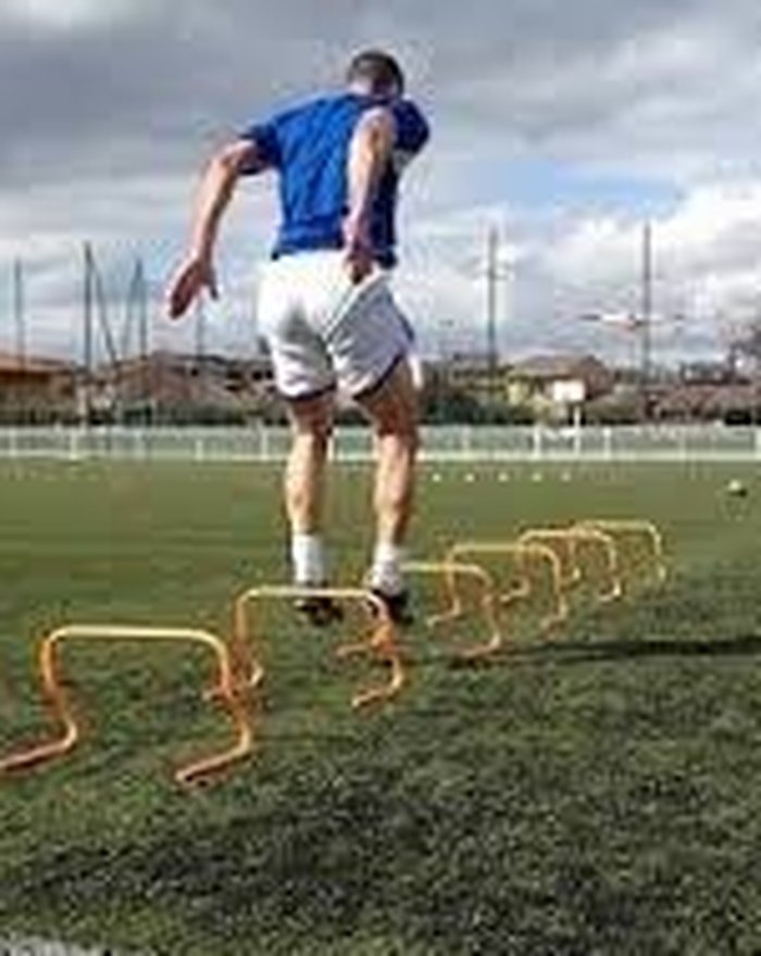 Ejercicio de reatletización tipo circuito de agilidad